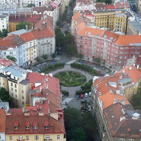 Cosy Apartment Under The Tower Praha Exteriér fotografie