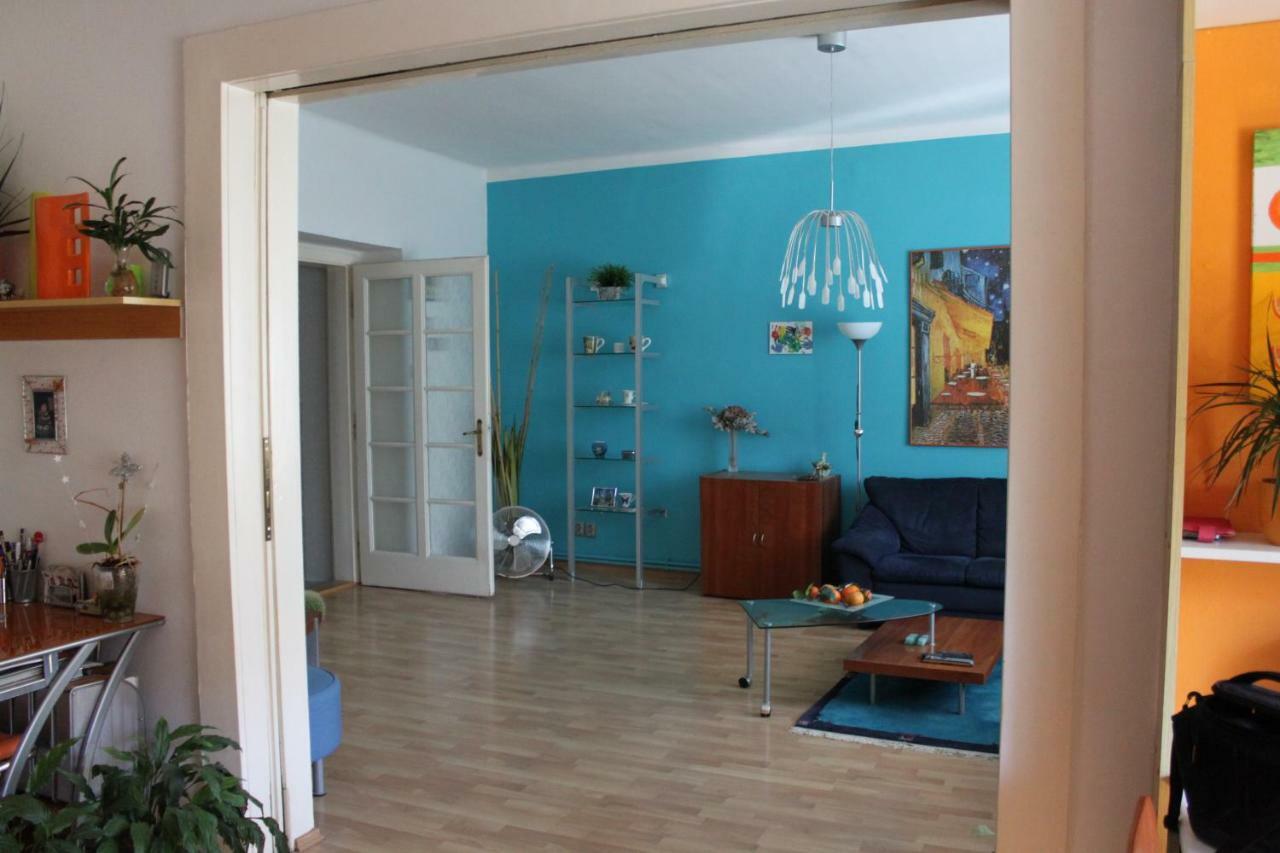 Cosy Apartment Under The Tower Praha Exteriér fotografie