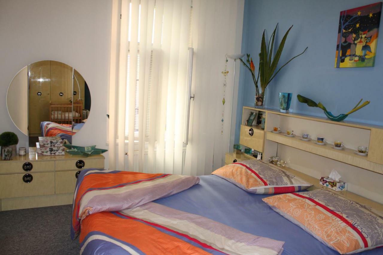 Cosy Apartment Under The Tower Praha Exteriér fotografie
